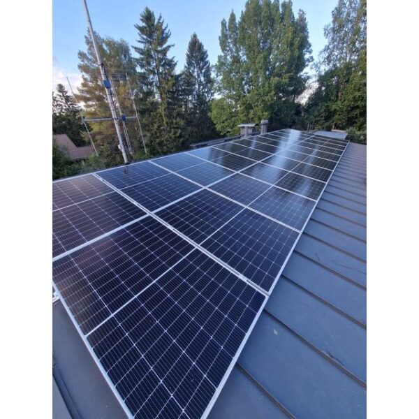 10,2 kWp N-sarjan aurinkovoimala asennettuna - Image 2